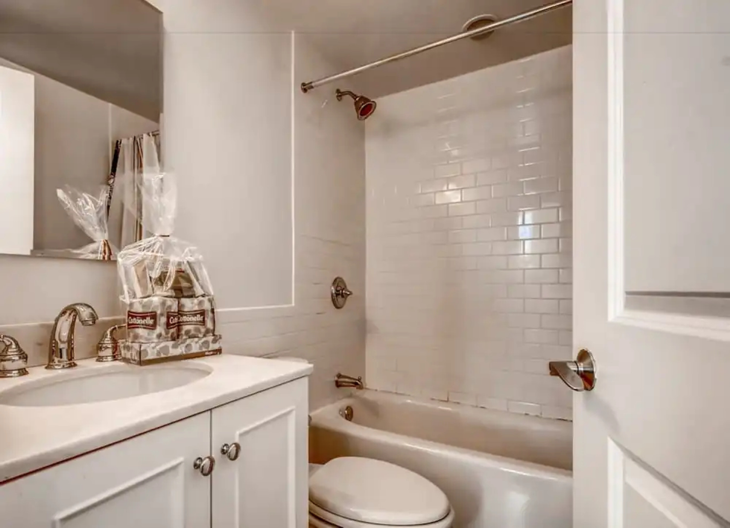Global Luxury Suites at the Riverway