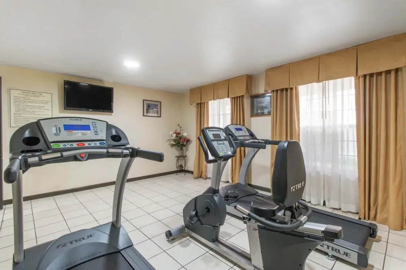 Quality Inn & Suites Redwood Coast