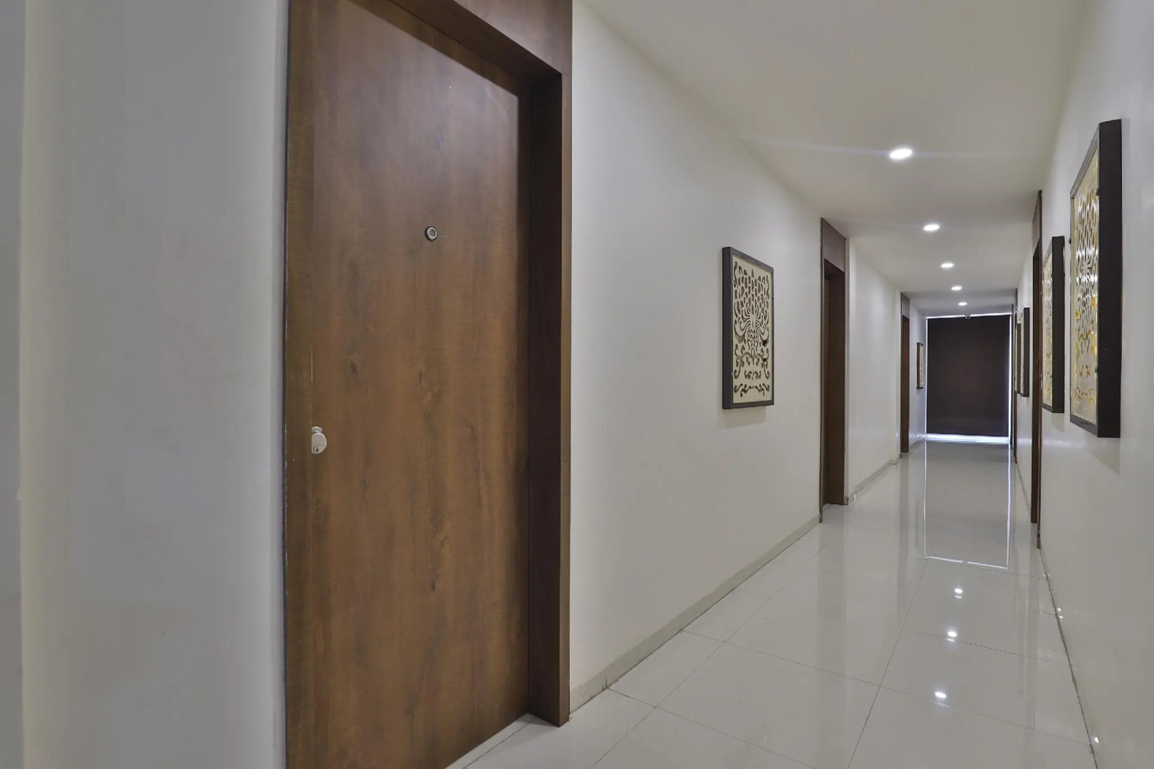 OYO 40092 Hotel Morry'z