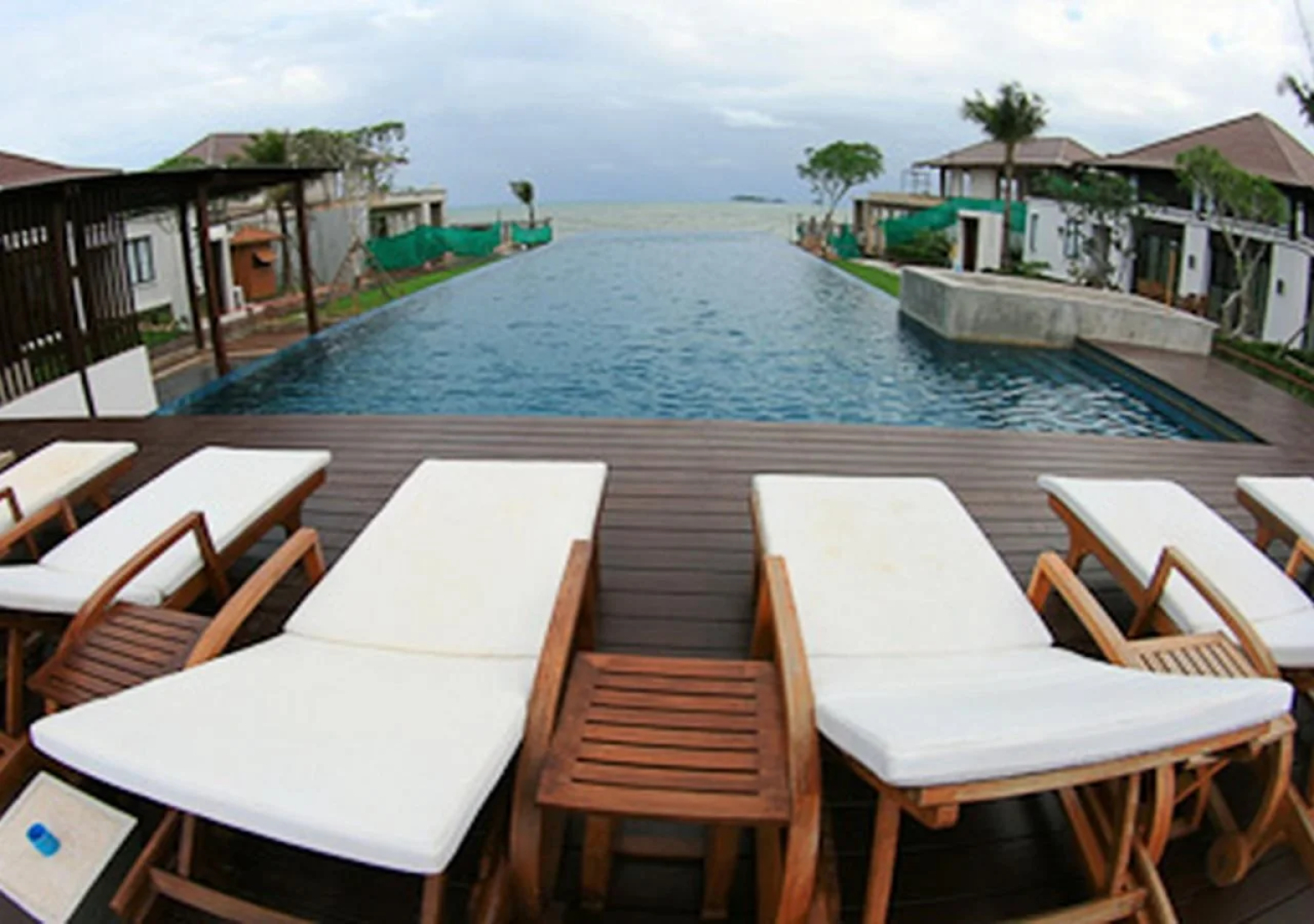 The Oriental Beach Resort