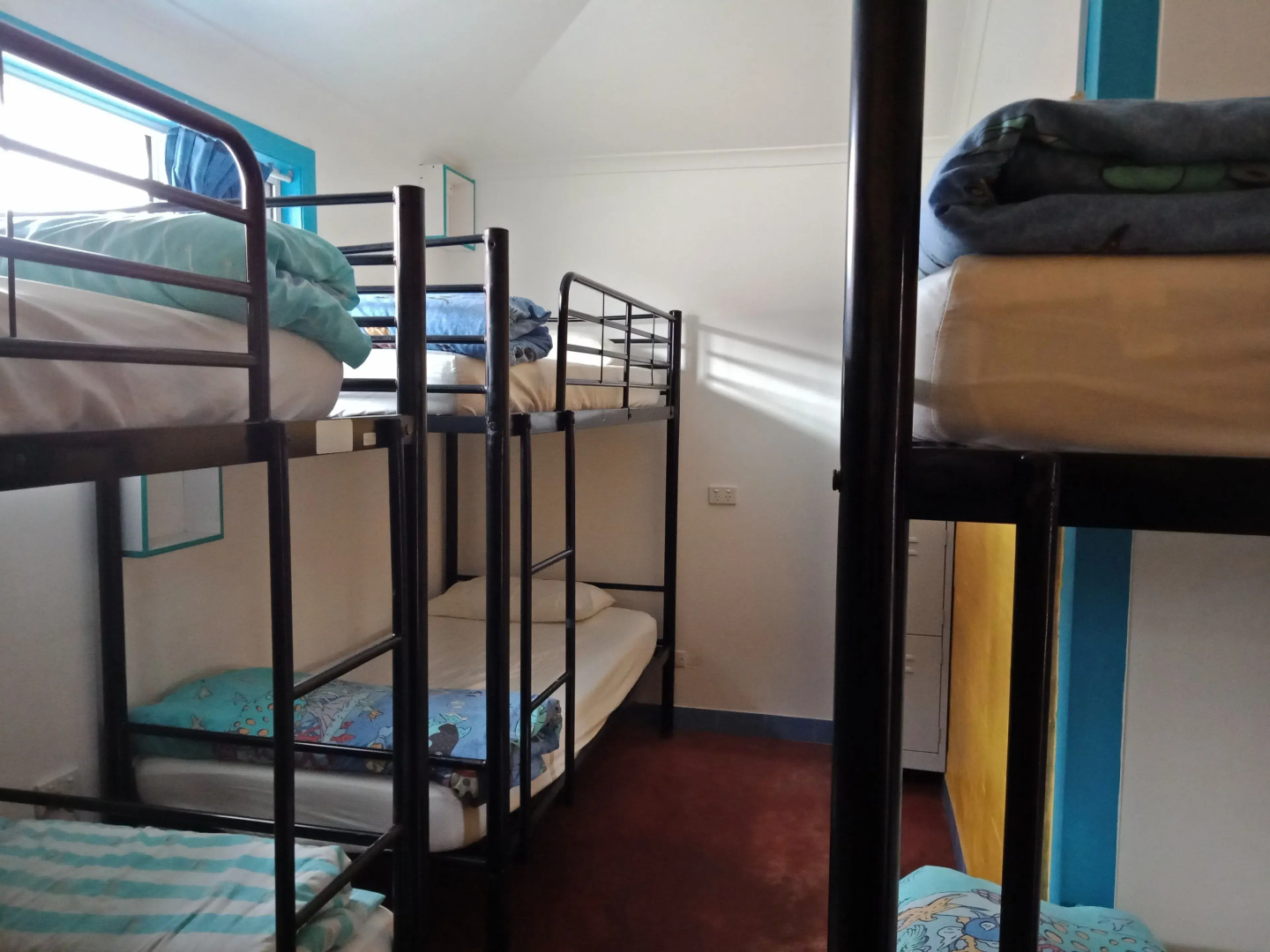 Ozzie Pozzie Backpackers