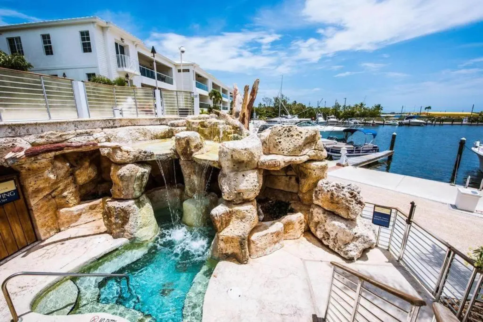 Licensed Mgr - 4/3.5 Modern Villa - Key Largo'S Most Upscale Oceanfront Resort Destination!