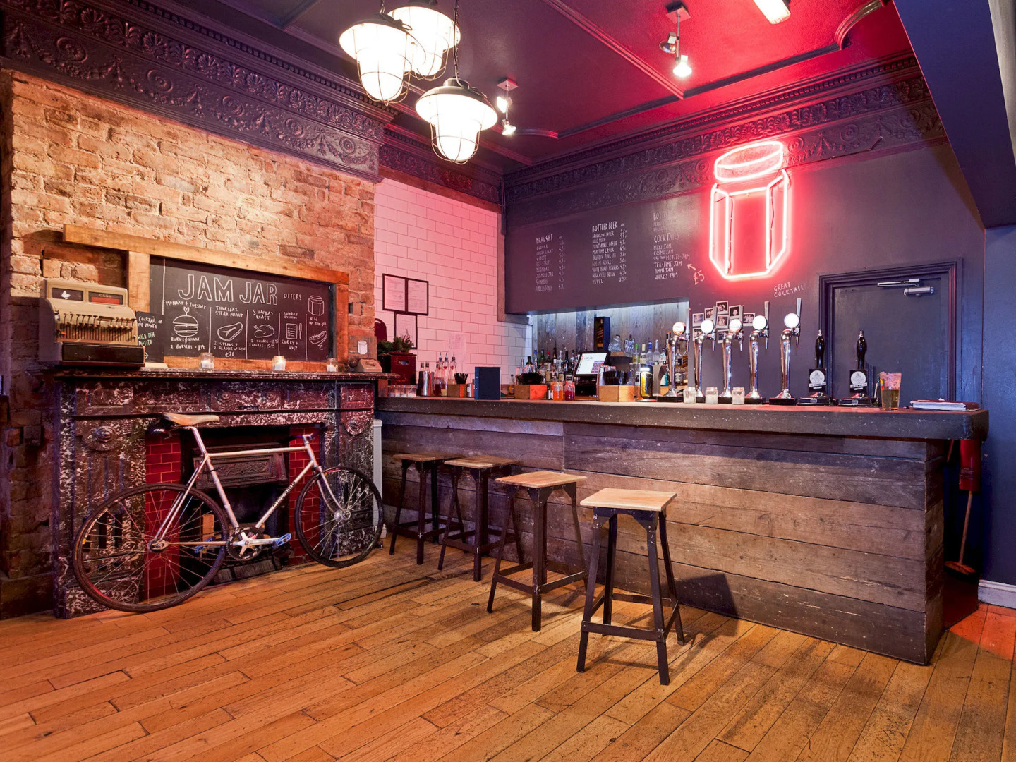 The New George Hotel