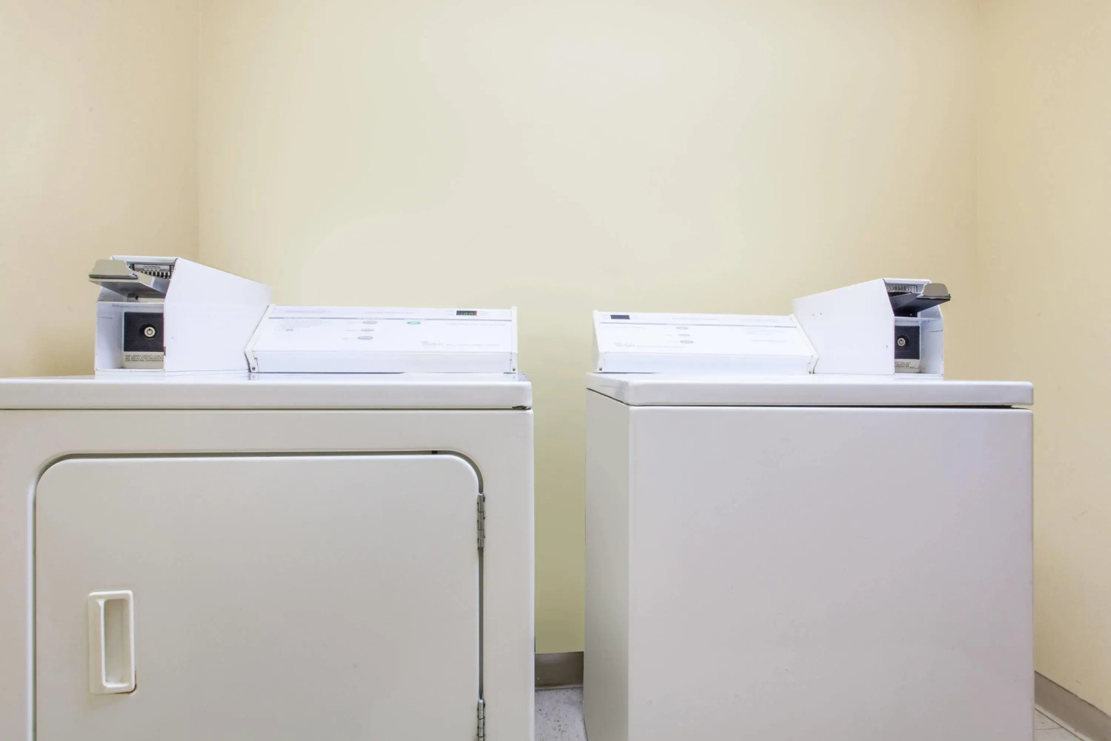 Super 8 by Wyndham Carthage