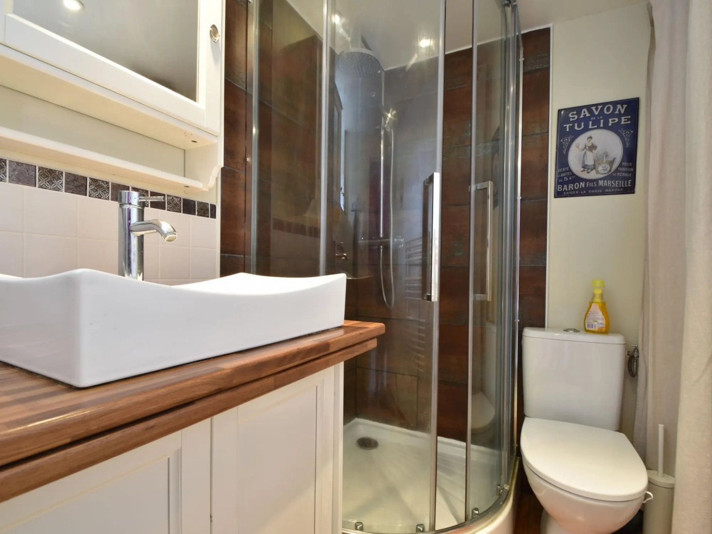 Quaint Holiday Home  in Saint-Gilles-les-Bois with Garden