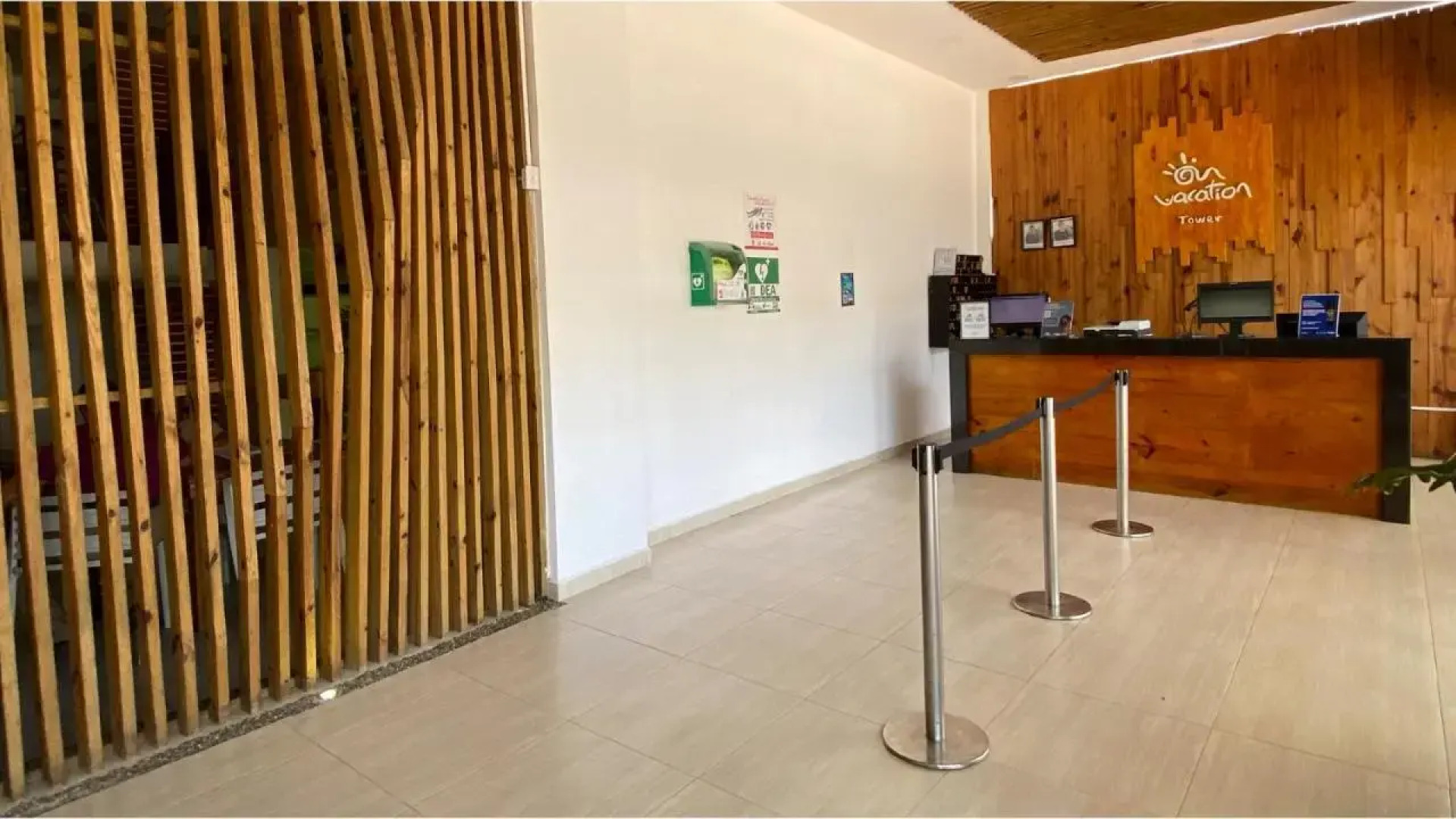 Hotel Tower by On vacation