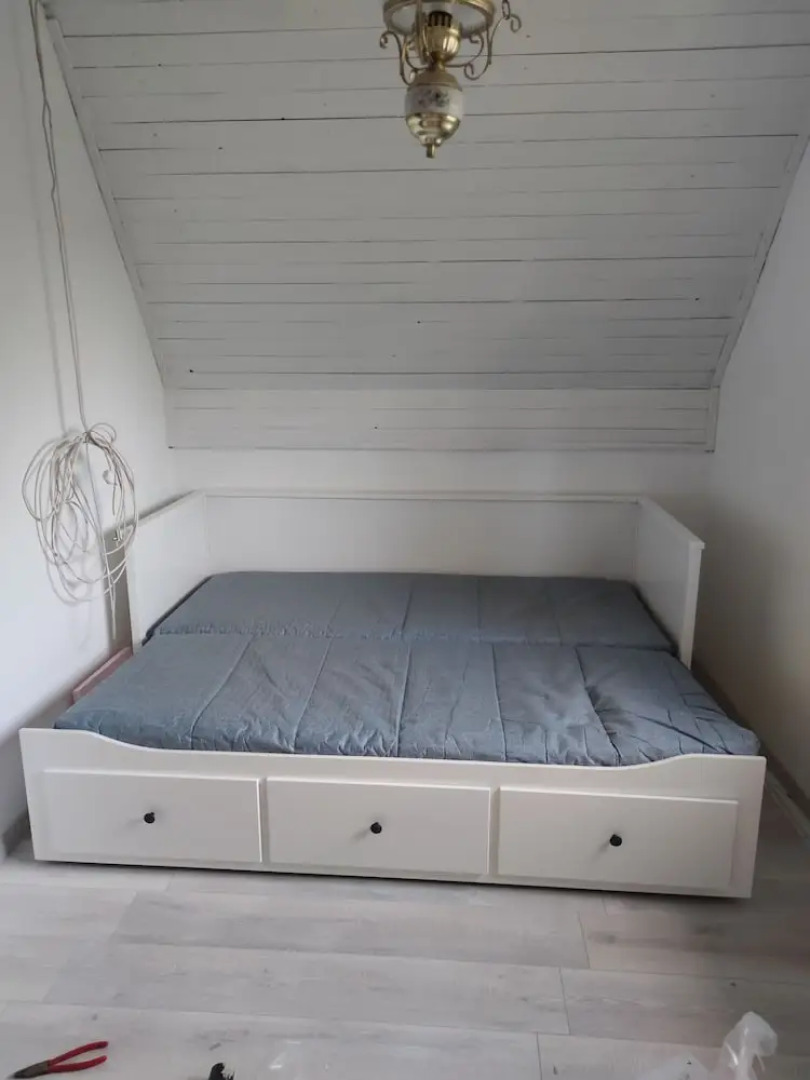 Romantic Lakeside Retreat - Nature, Sport, Near Bp