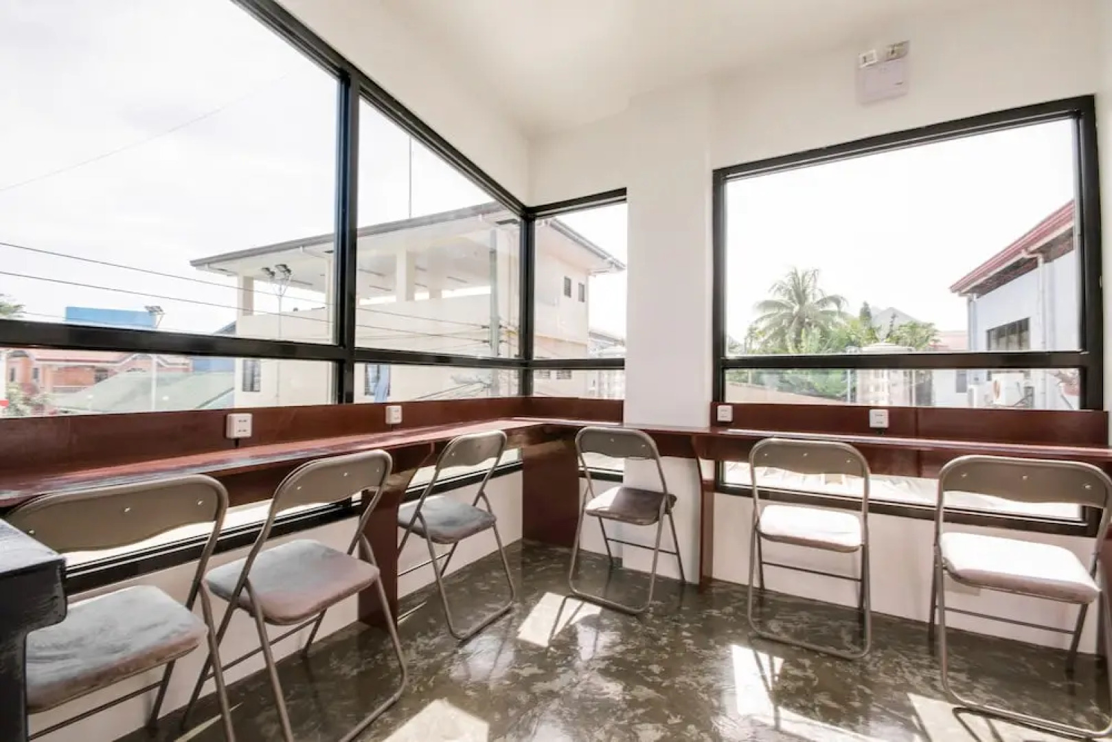 Super OYO 495 The Pocket Hotel