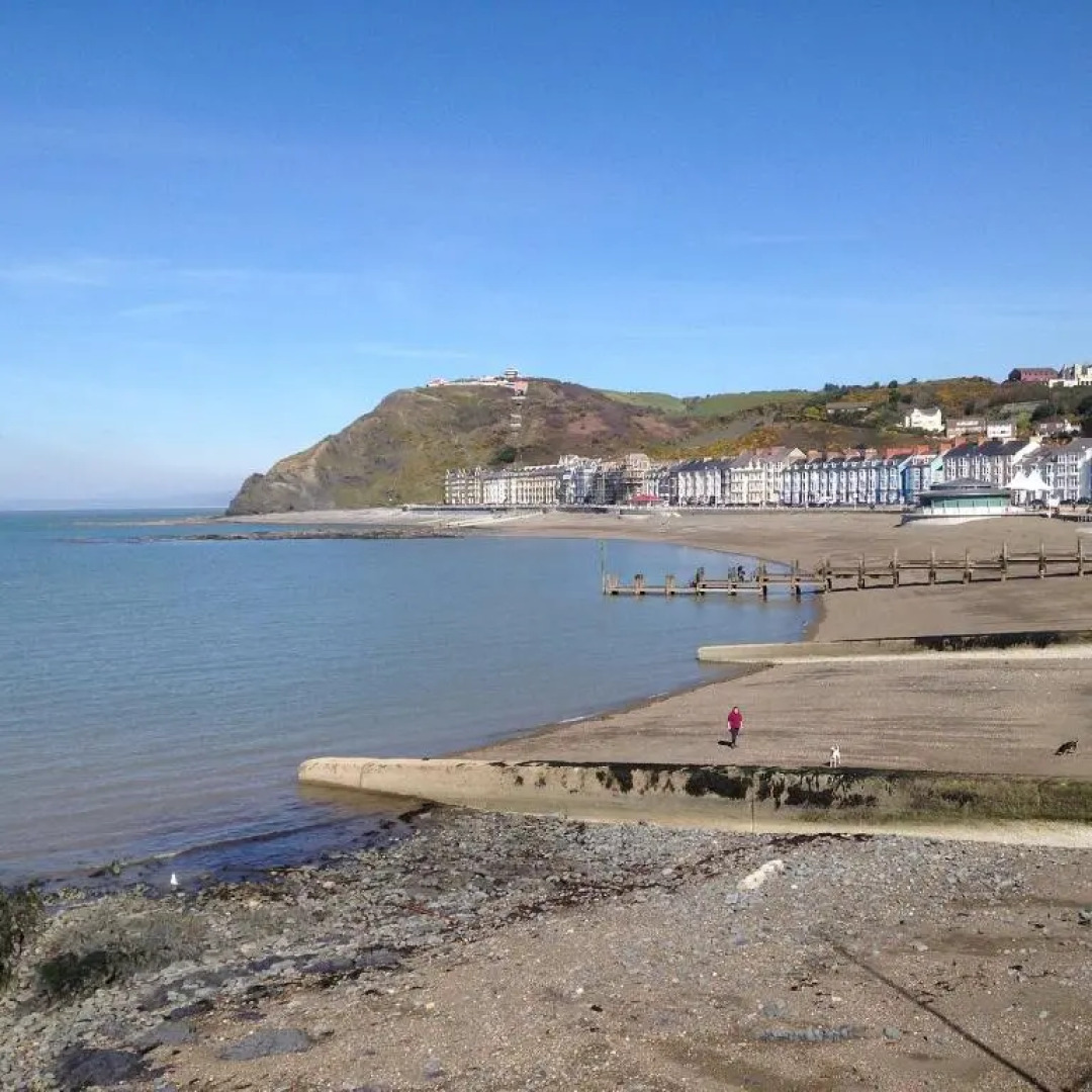 Lan Y Môr 4 Aberystwyth