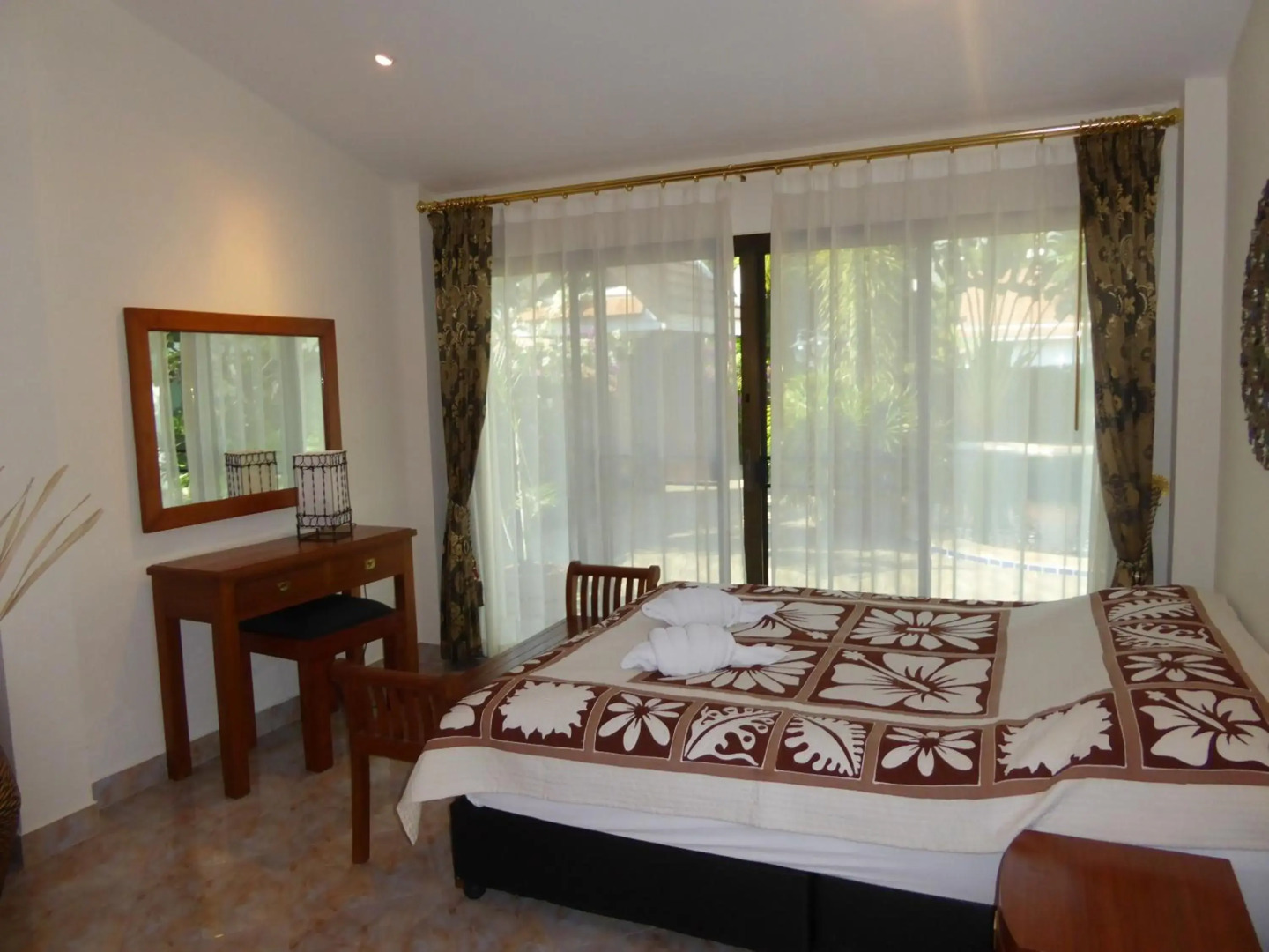 VIP Chain Resort Pool Villa