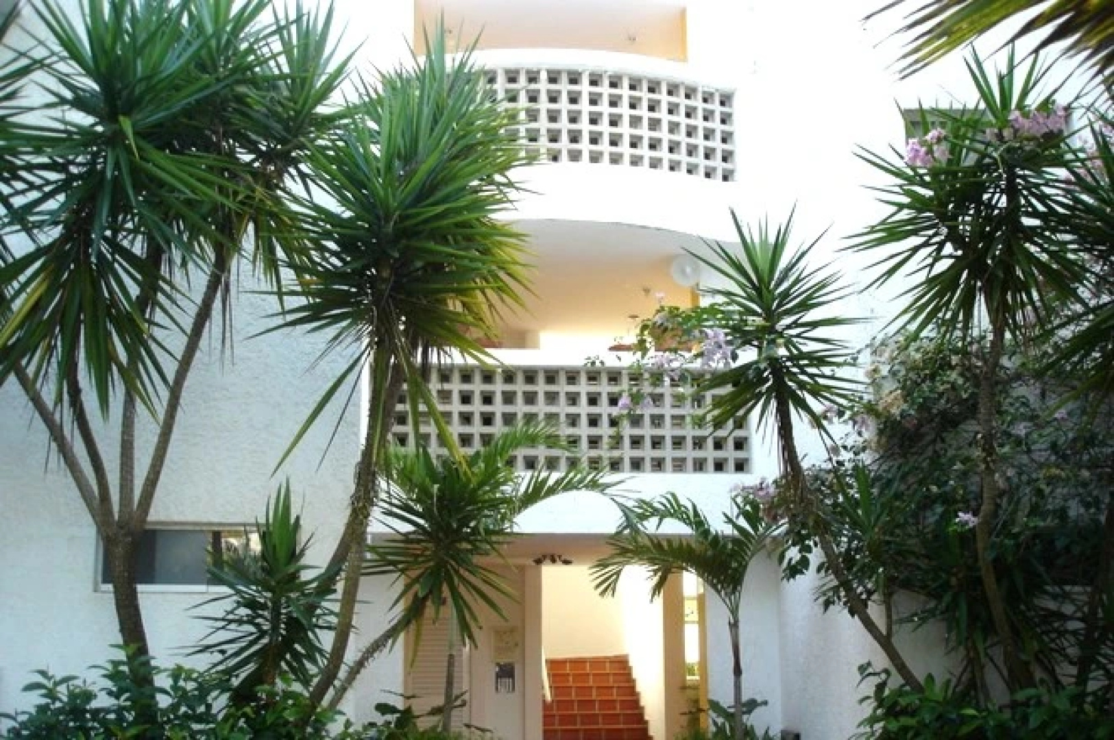 Le Flamboyant Hotel