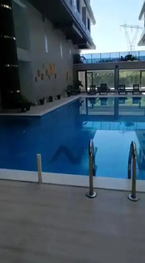 Havuz spor hamam cocukoyunalanı imkanı sunan konut