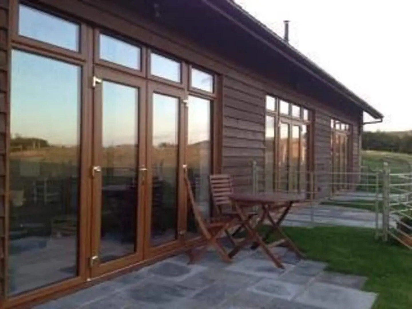 Surf Shack, 1-bed Cottage, Sleeps 2, Pet Friendly