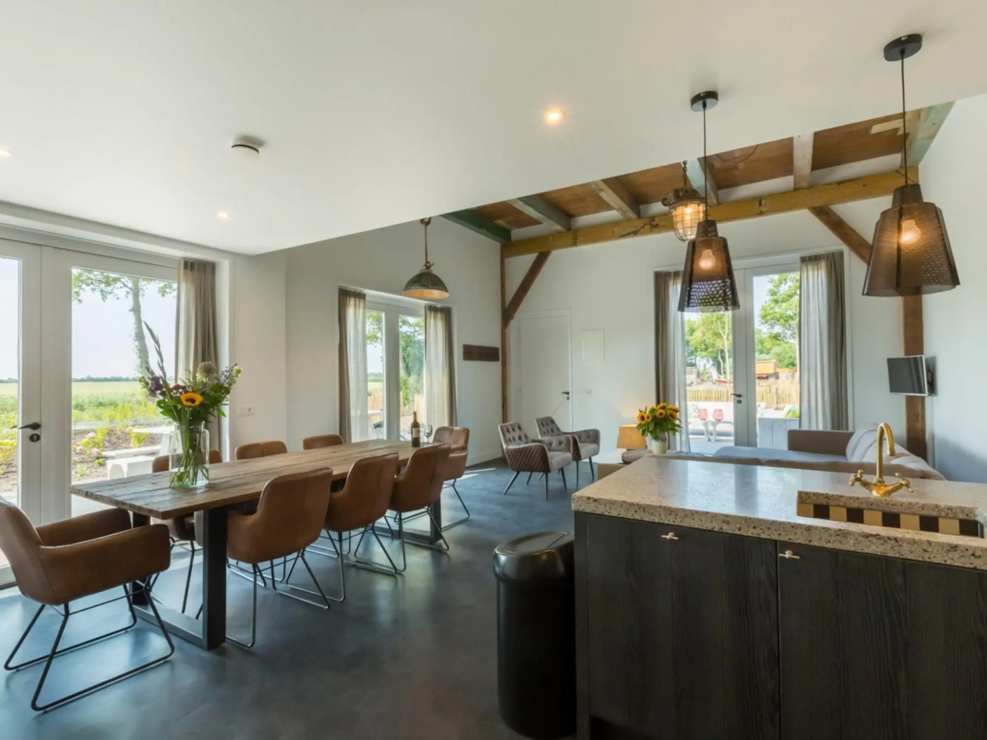 Family House Near Vrouwenpolder Beach