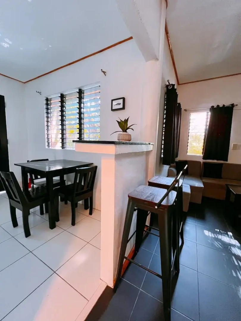 Everyday Sunday Hotel Cafe