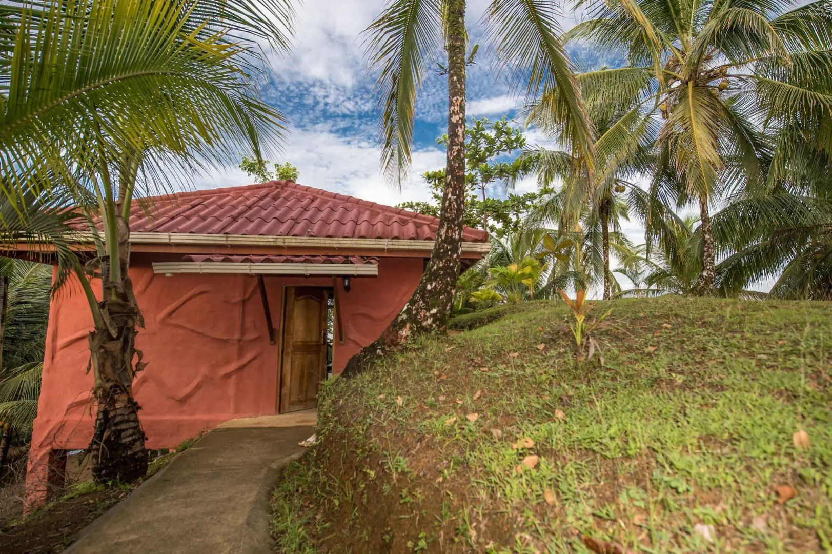 Popa Paradise Beach Resort