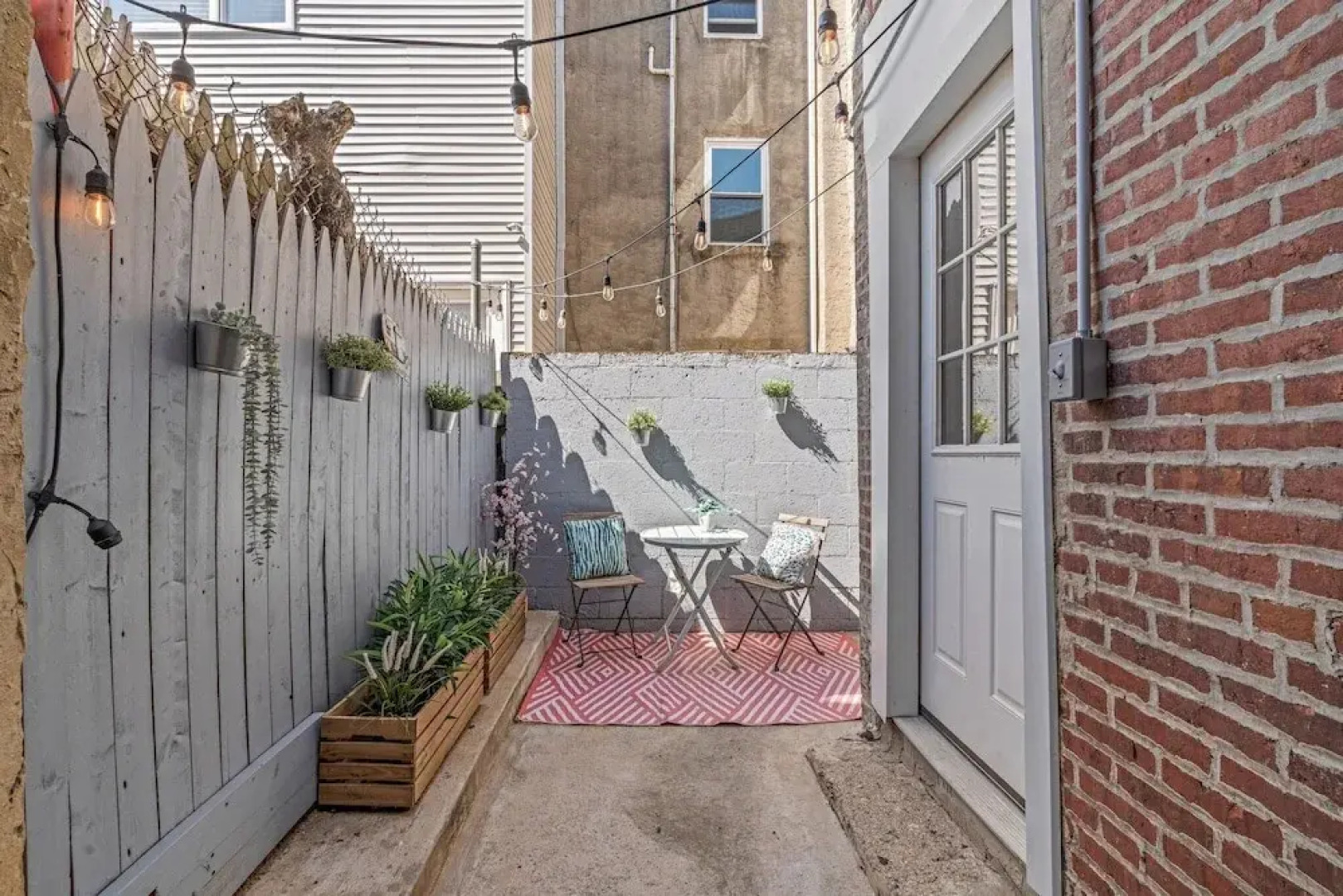 Spacious & Central Getaway Queen Beds