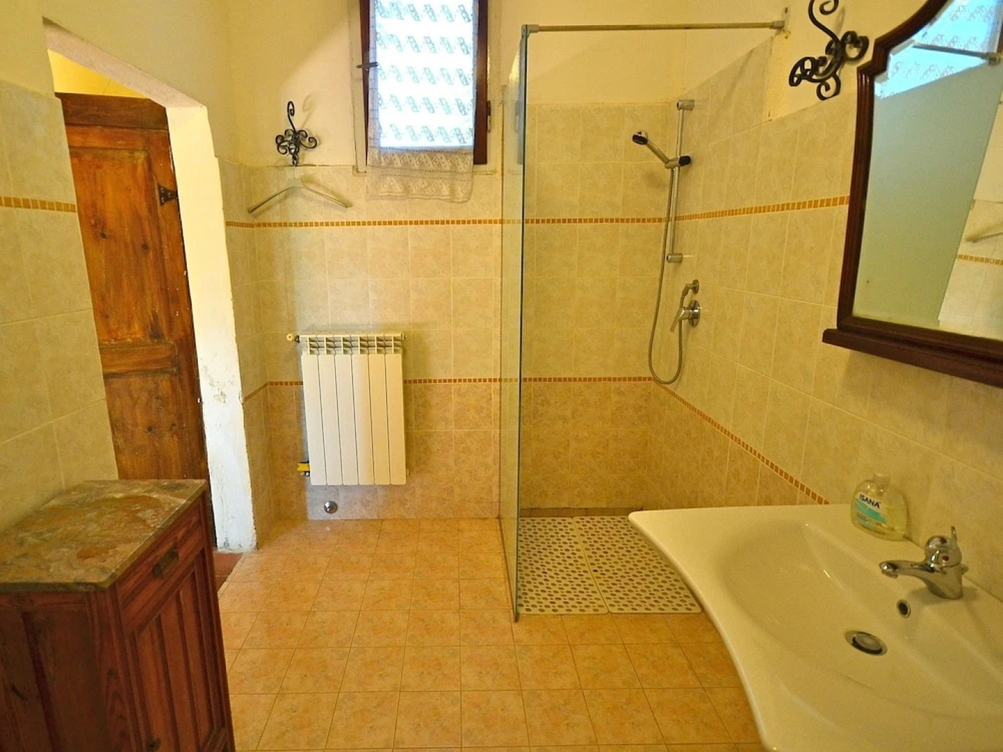 Modern Holiday Home in Rosignano Marittimo Near Forest