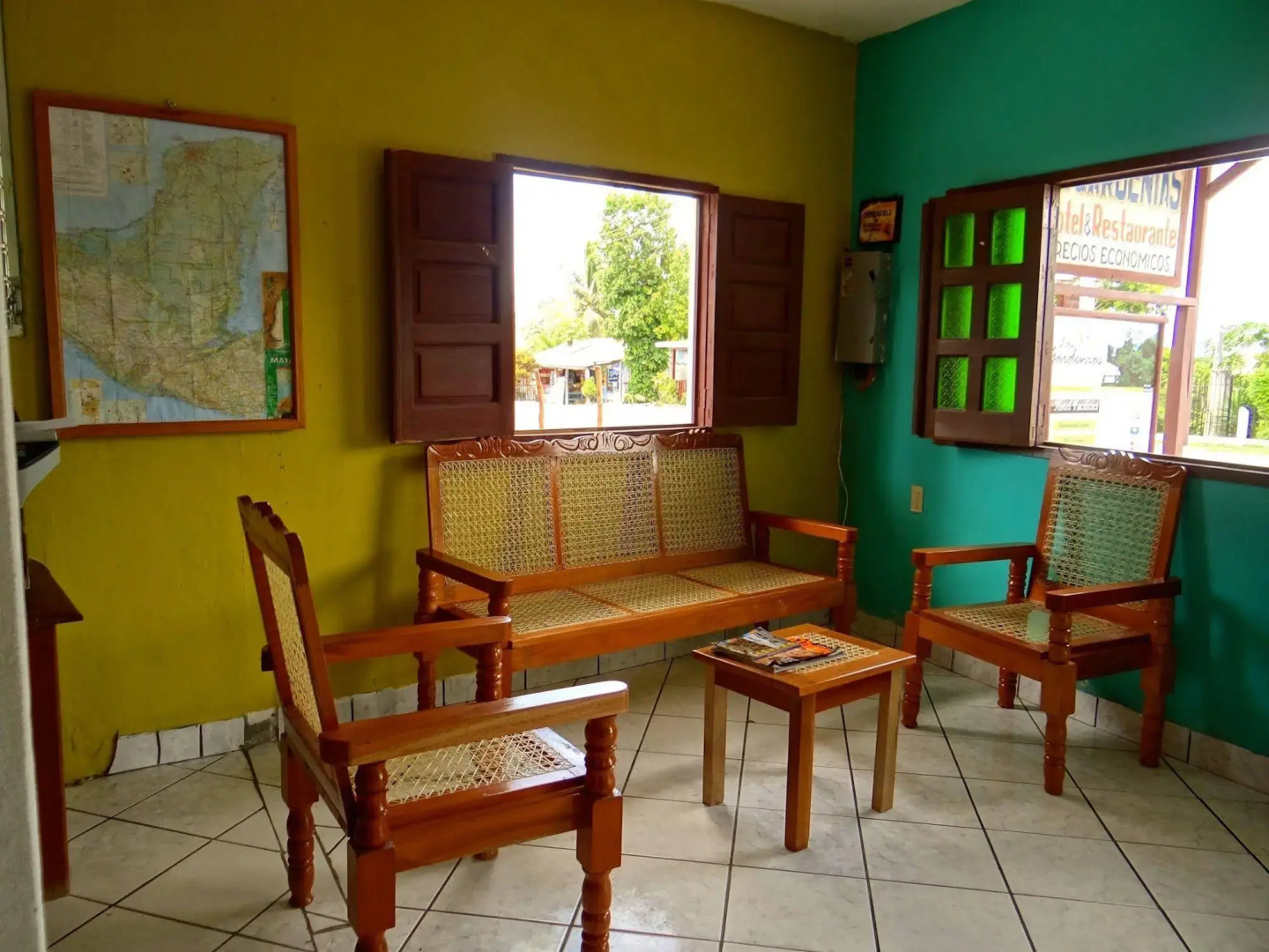 Hotel Y Restaurante Las Gardenias