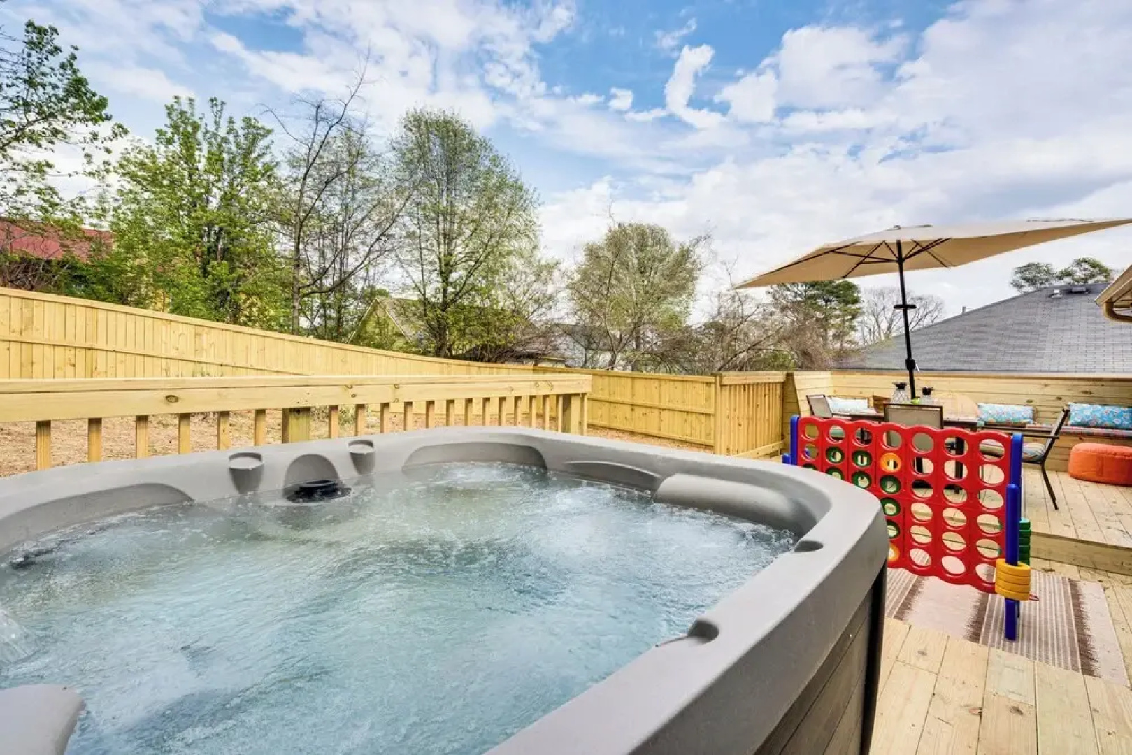 4 Mi to Airport: Atlanta Home w/ Deck & Hot Tub