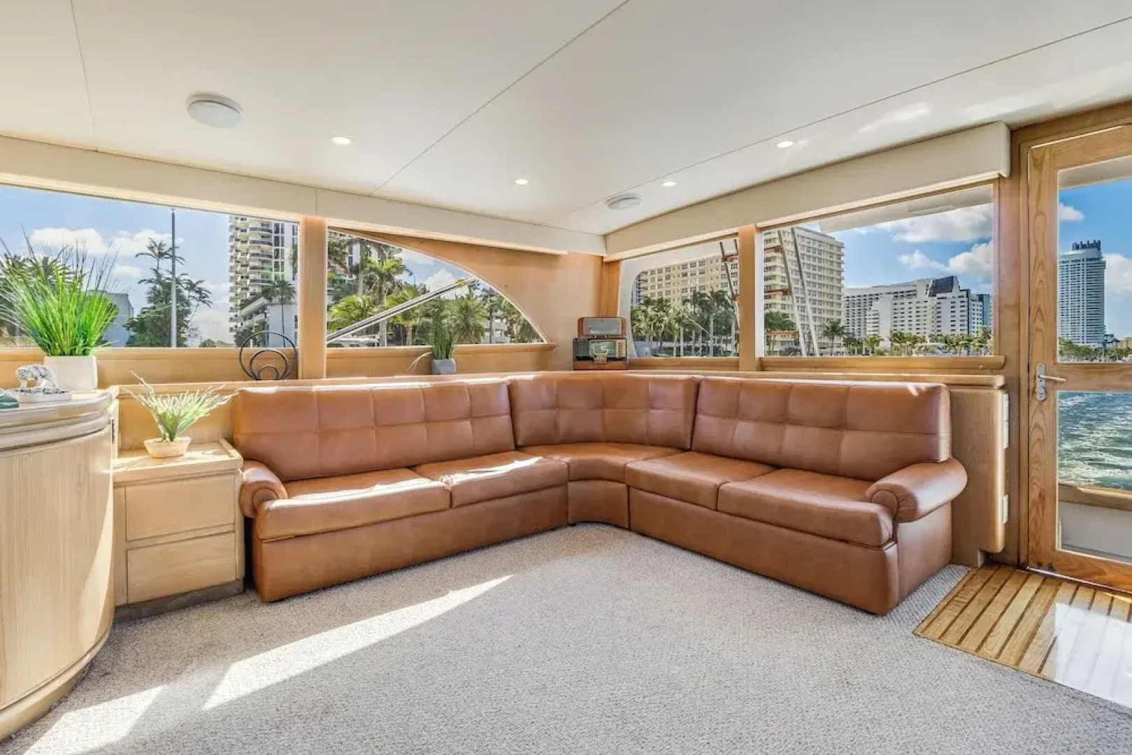 Tavern on the Bay Hotel & Marina