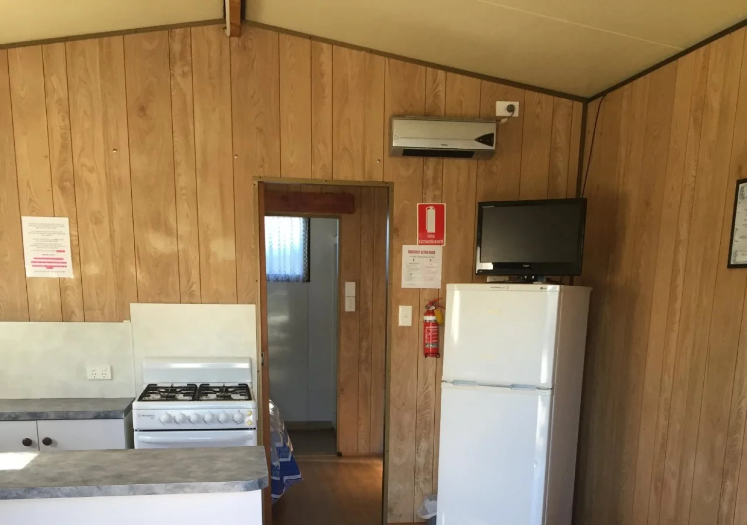 Hillcrest Tourist Park Cabin