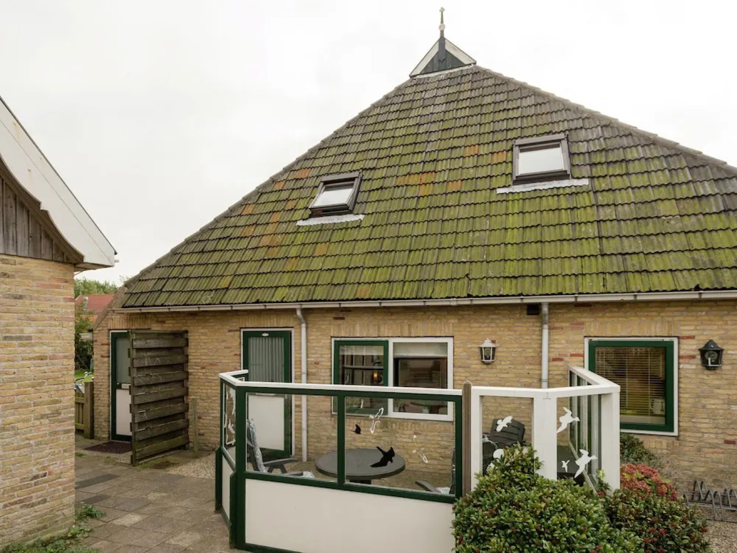 Quaint Apartment in Oosterend Terschelling near Sea