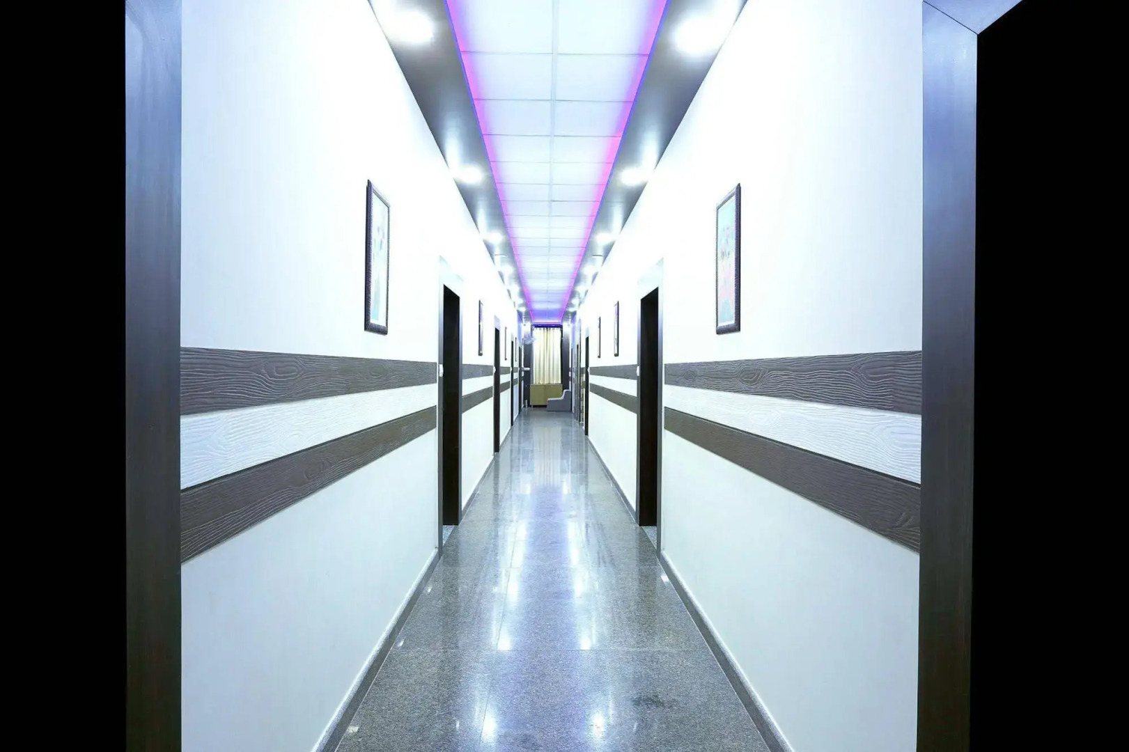 Treebo Trend Raj Garden