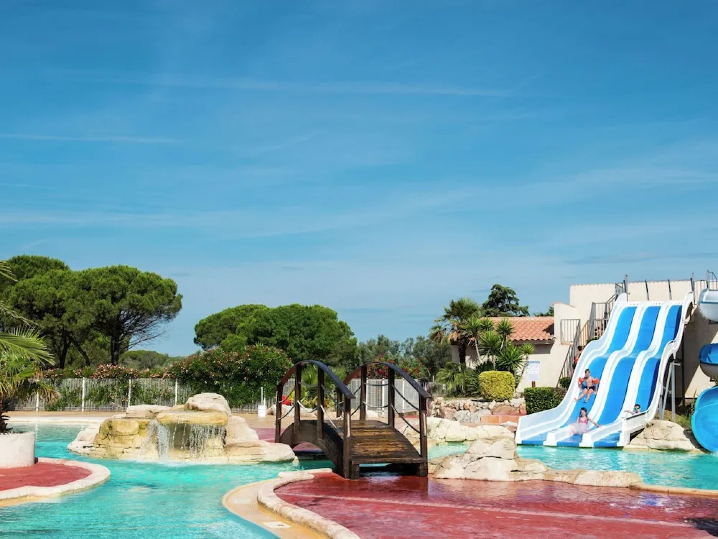 Luxury Chalet With air Conditioning 900 m. From the Beach