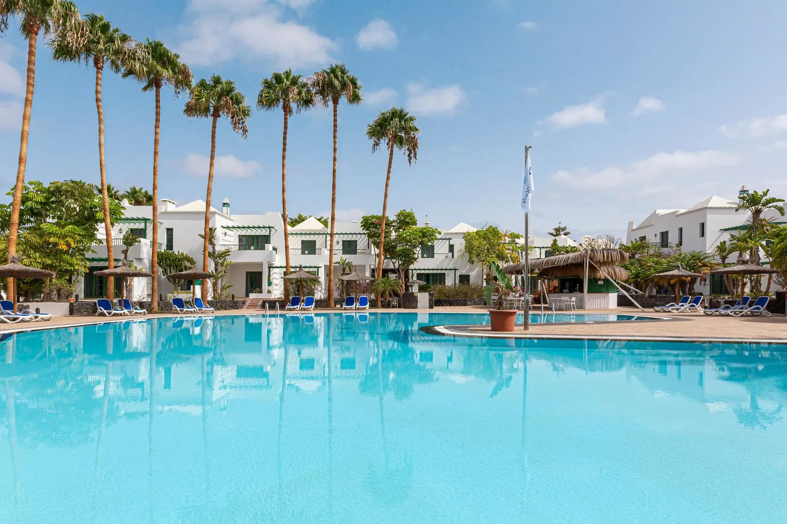 Отель THB Royal