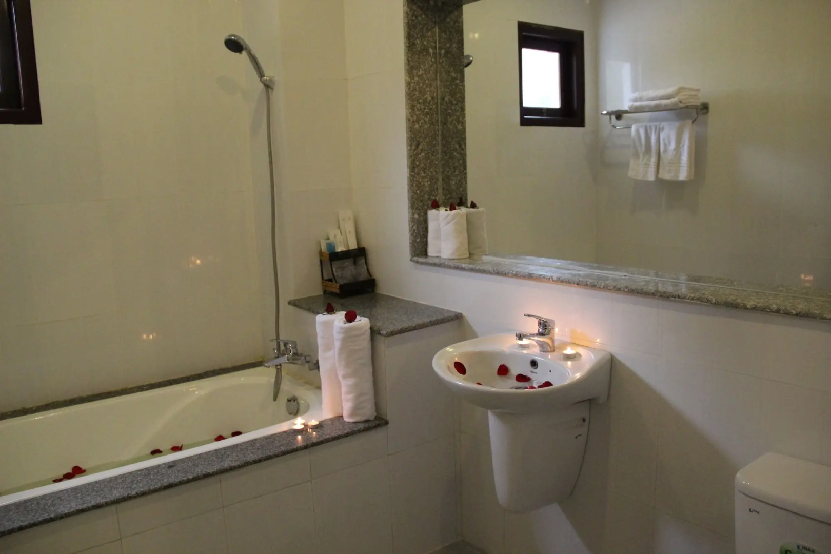 GM Doc Let Beach Resort & Spa