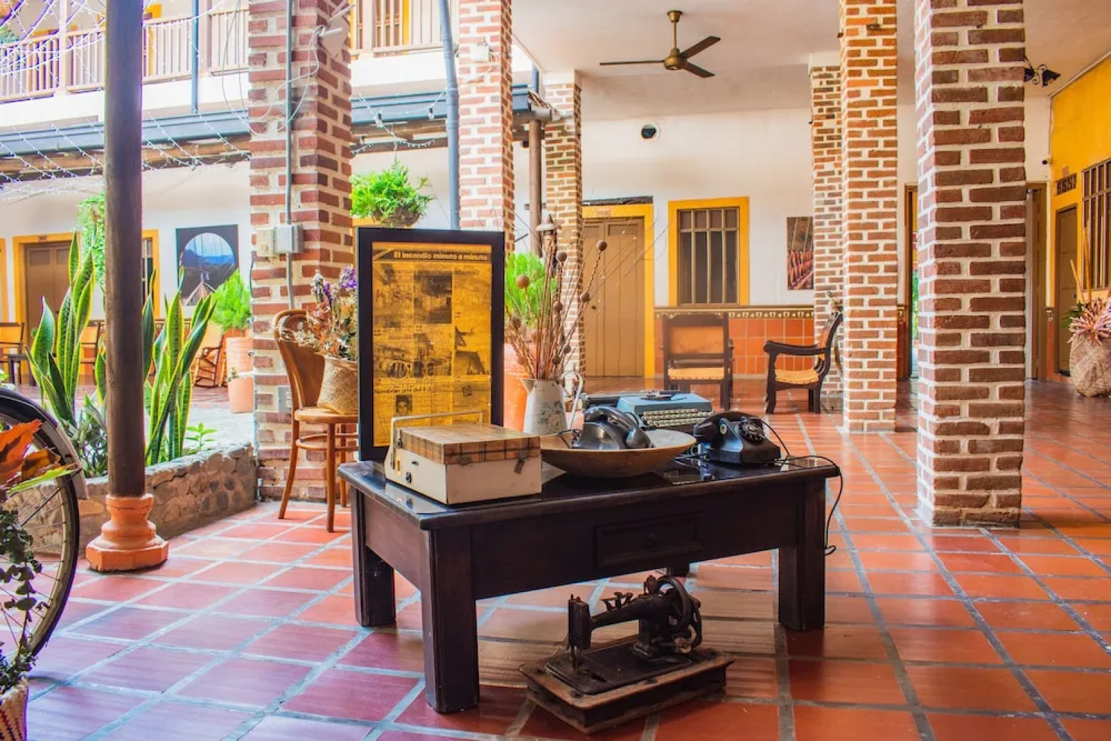 Hotel Caseron del Parque