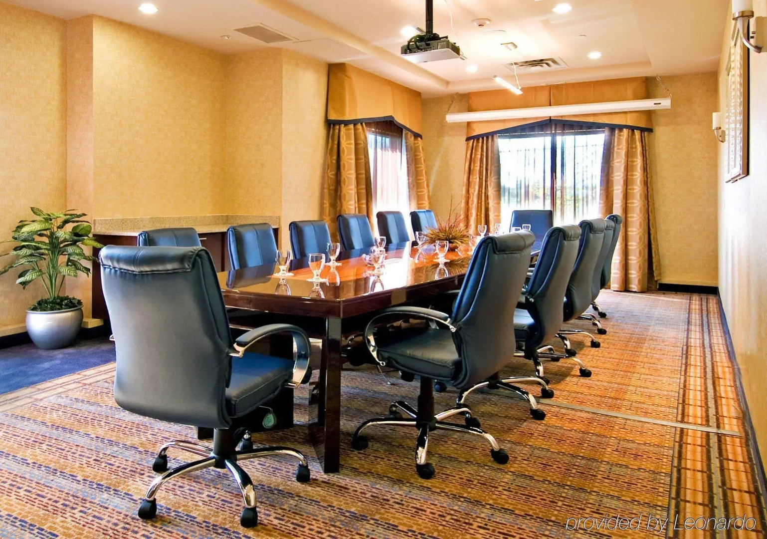 Holiday Inn Express Hotel & Suites Riverport Richmond by IHG