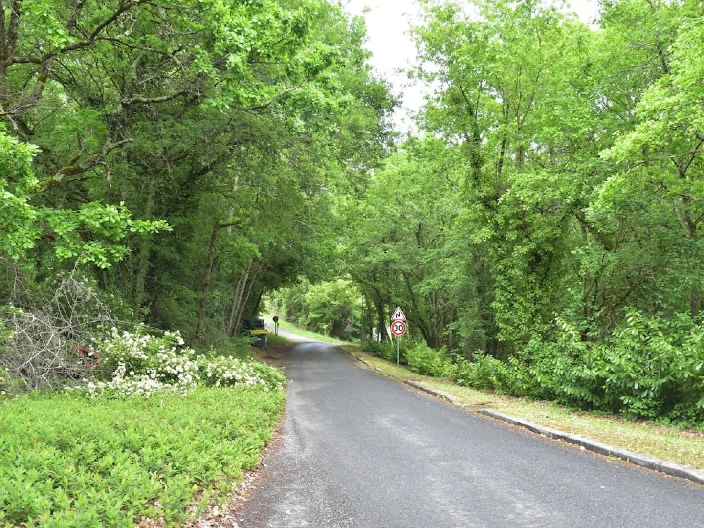 Beautiful Villa with Tennis Court in Dordogne, France