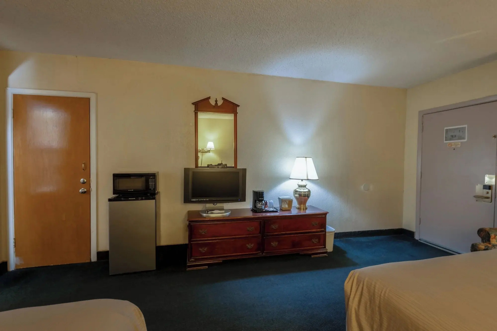 Royal Holiday Motel By Belvilla Gallup I-40