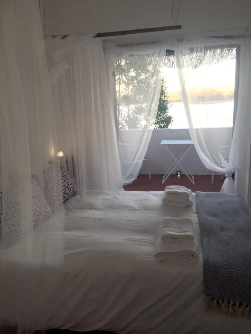 Bungalow With one Bedroom in Tomar, With Wonderful Lake View and Furnished Terrace