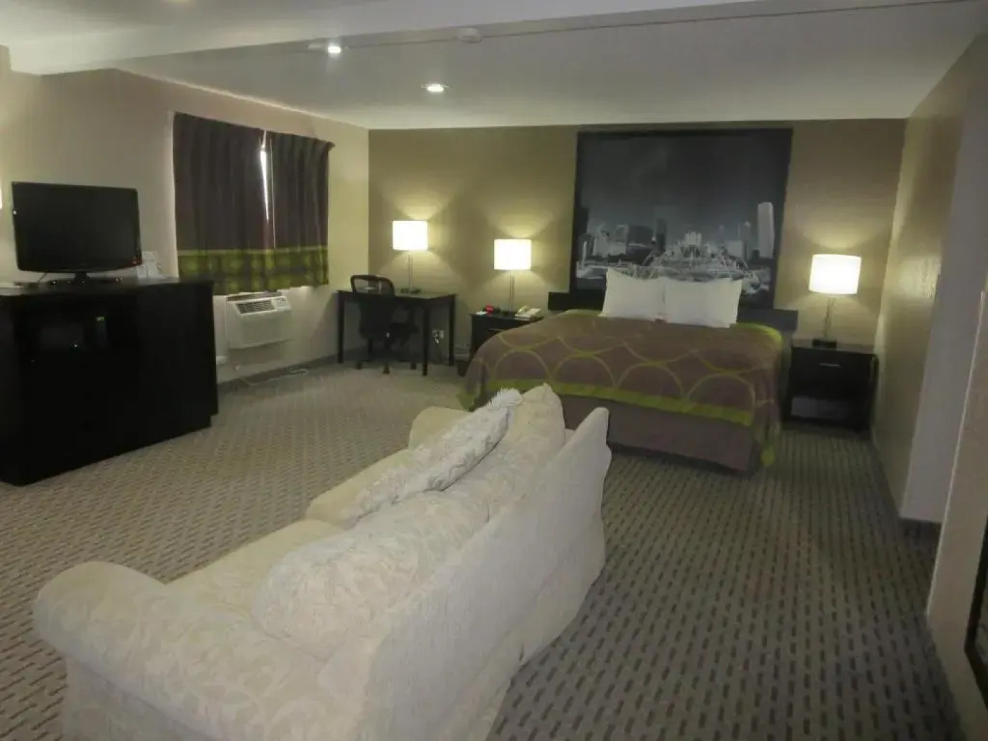 Super 8 Mundelein/Libertyville Area