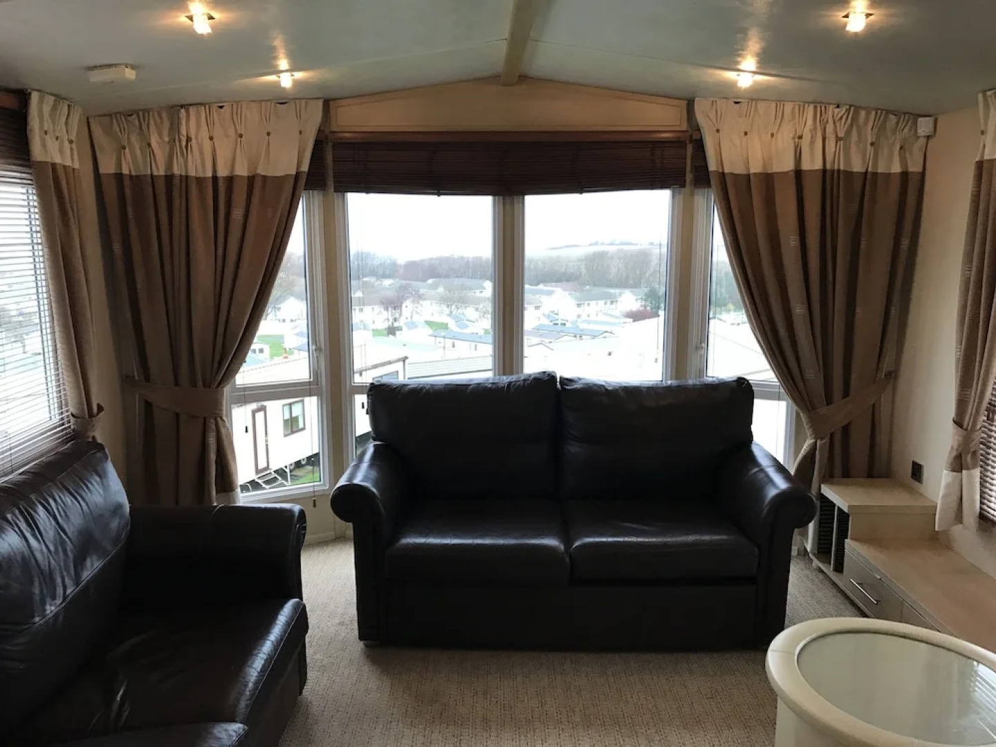 Craig Tara Deluxe Caravan Holidays