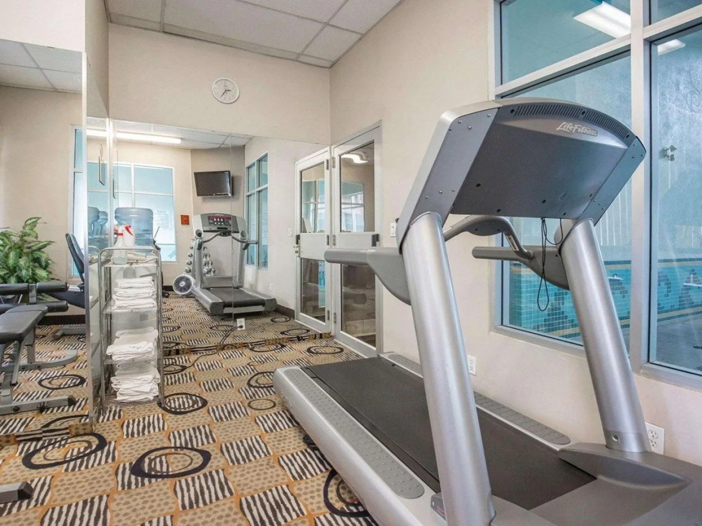 Comfort Inn And Suites South