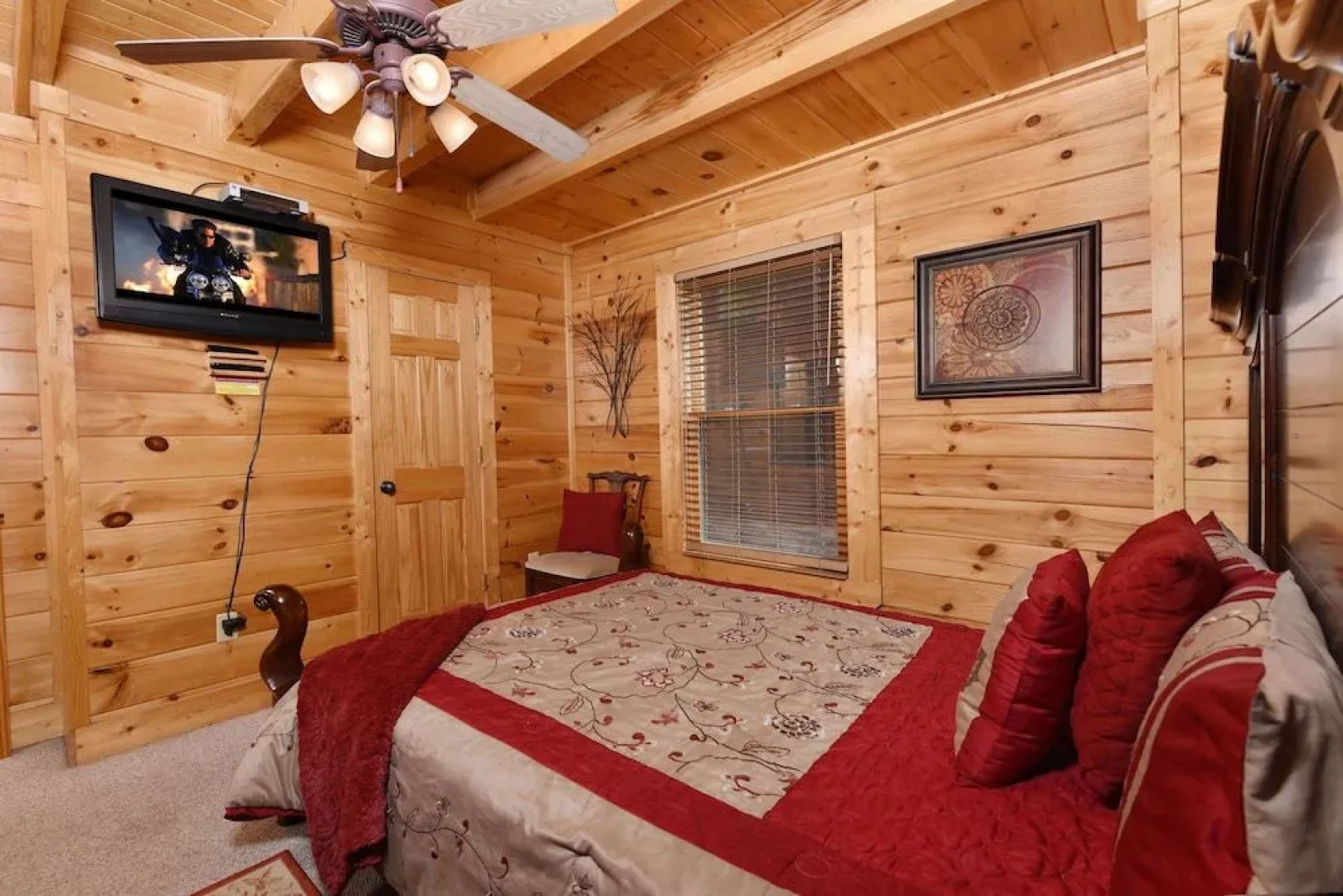 Knockin' On Heaven's Door - 5 Br cabin by RedAwning