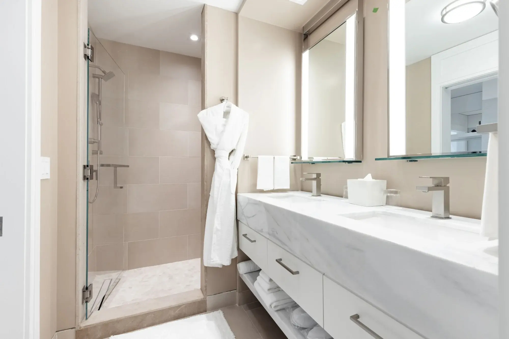 Goldener Hirsch, Auberge Collection