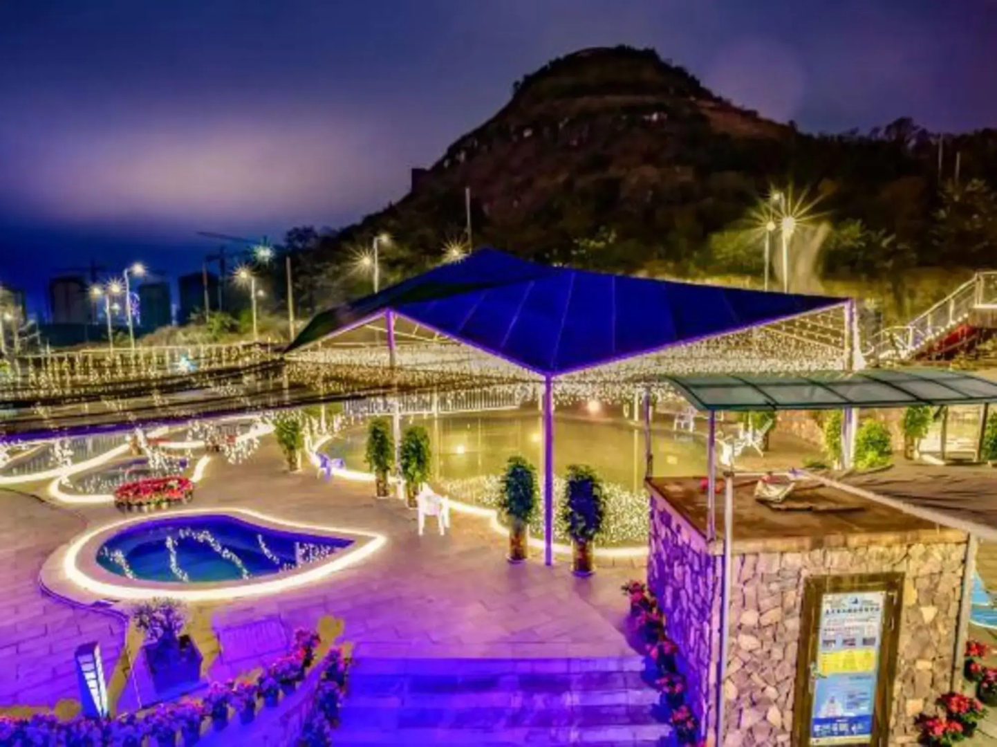 Golden Apple Hot Spring Hotel