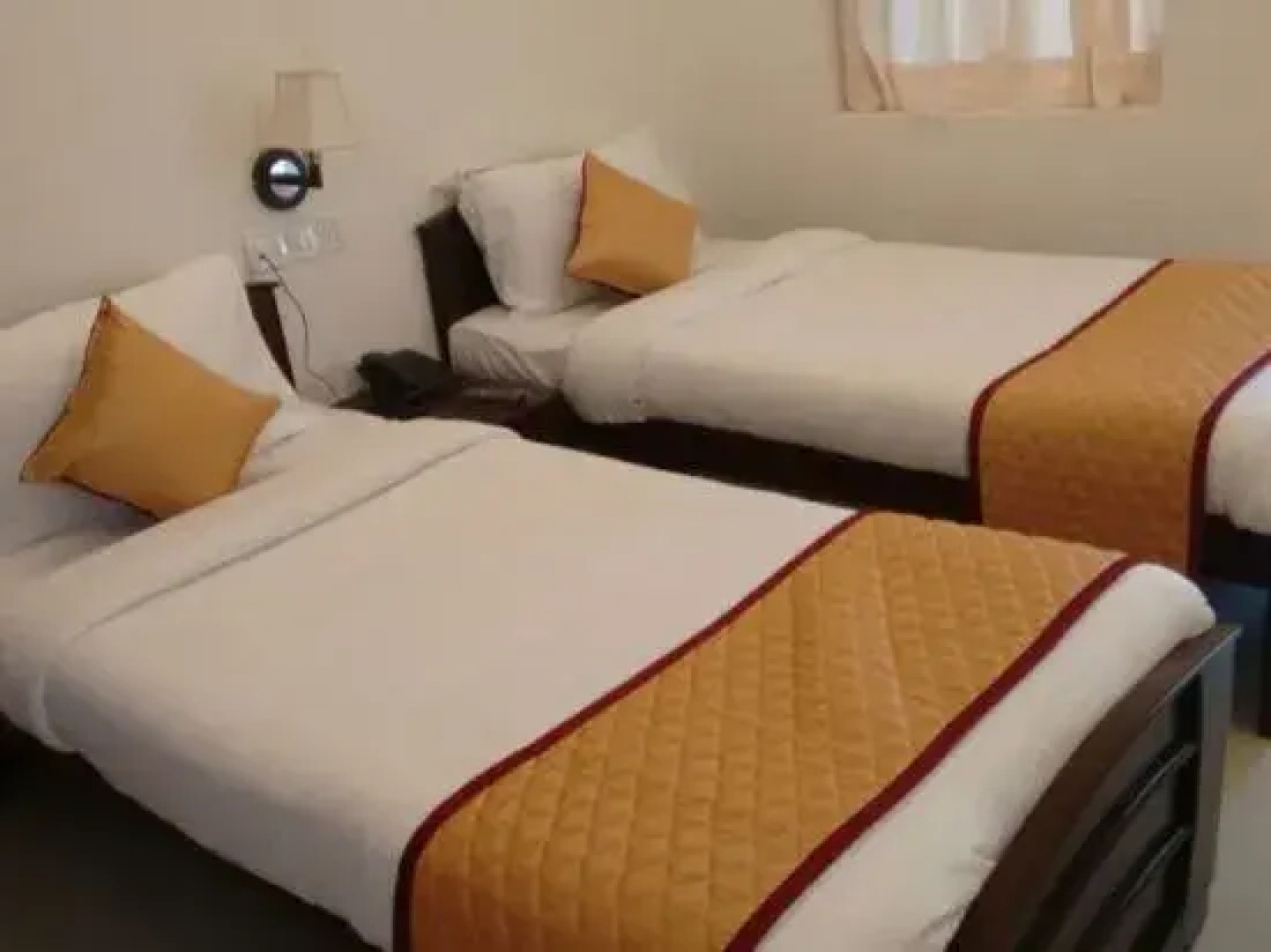 Varuna Inn Banquets & Resort