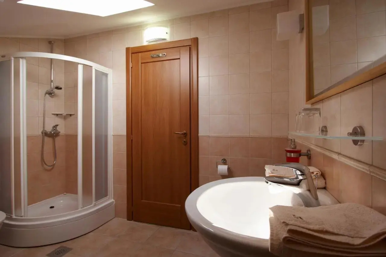 Guesthouse Barboska-pool & tennis court