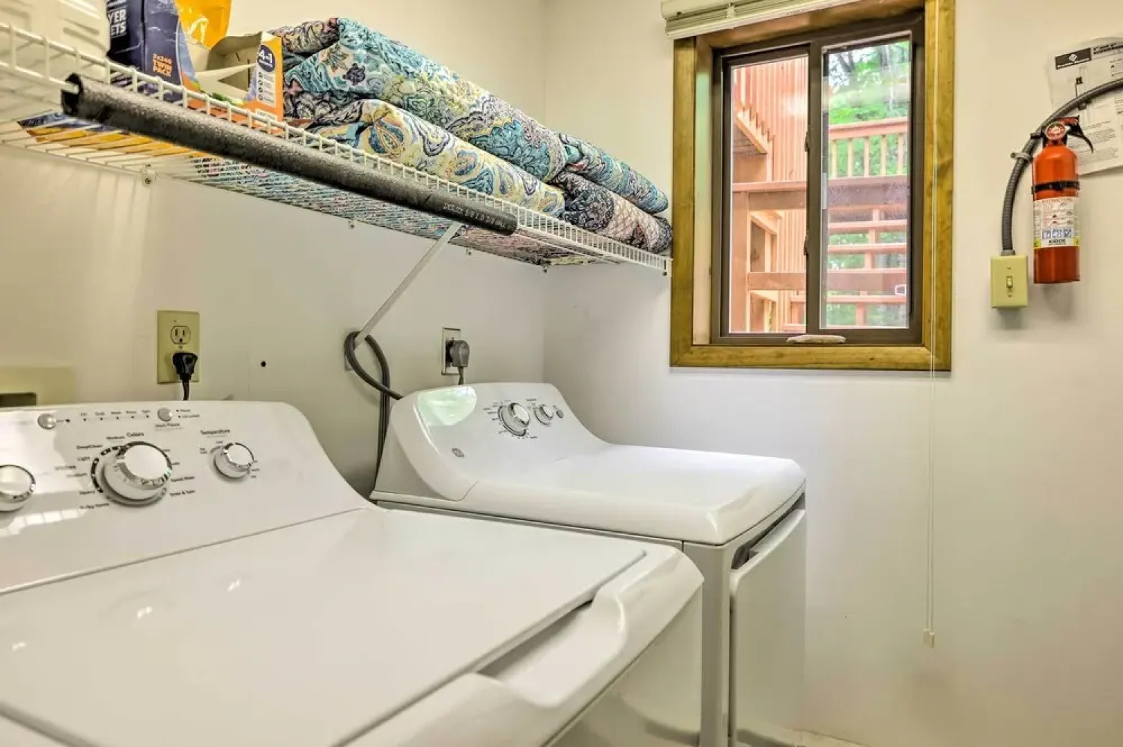 Pocono Lake Chalet w/ Deck, Fire Pit & Sunroom!