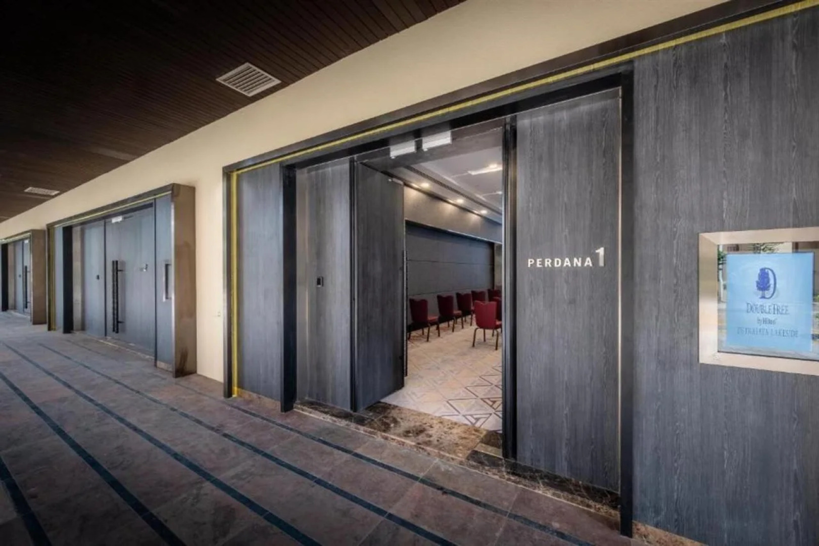 DoubleTree by Hilton Putrajaya Lakeside