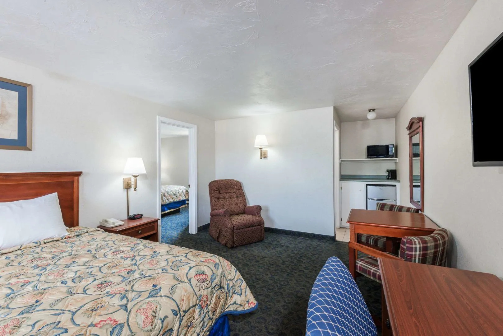 Knights Inn North Attleboro