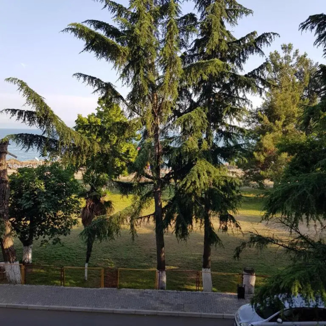 Ldzaa 1komn. kv. na beregu morja