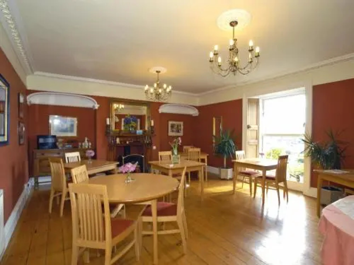 Frondderw Country House