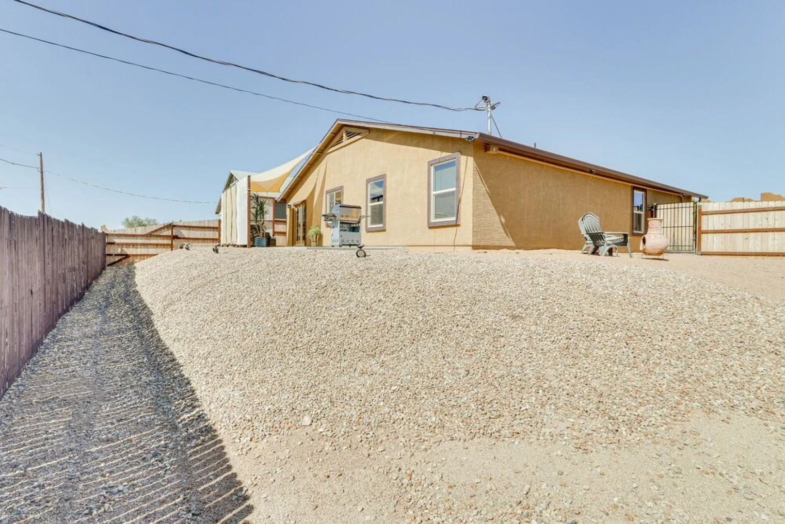 Gold Canyon Vacation w/ Private Patio & Fire Pit!